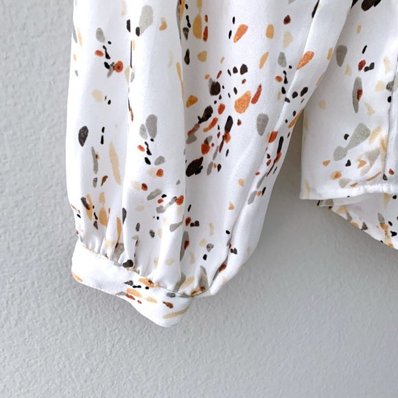 A New Day Long Sleeve Blouse Tie Neck Abstract Pattern Size Medium - Picture 4 of 7